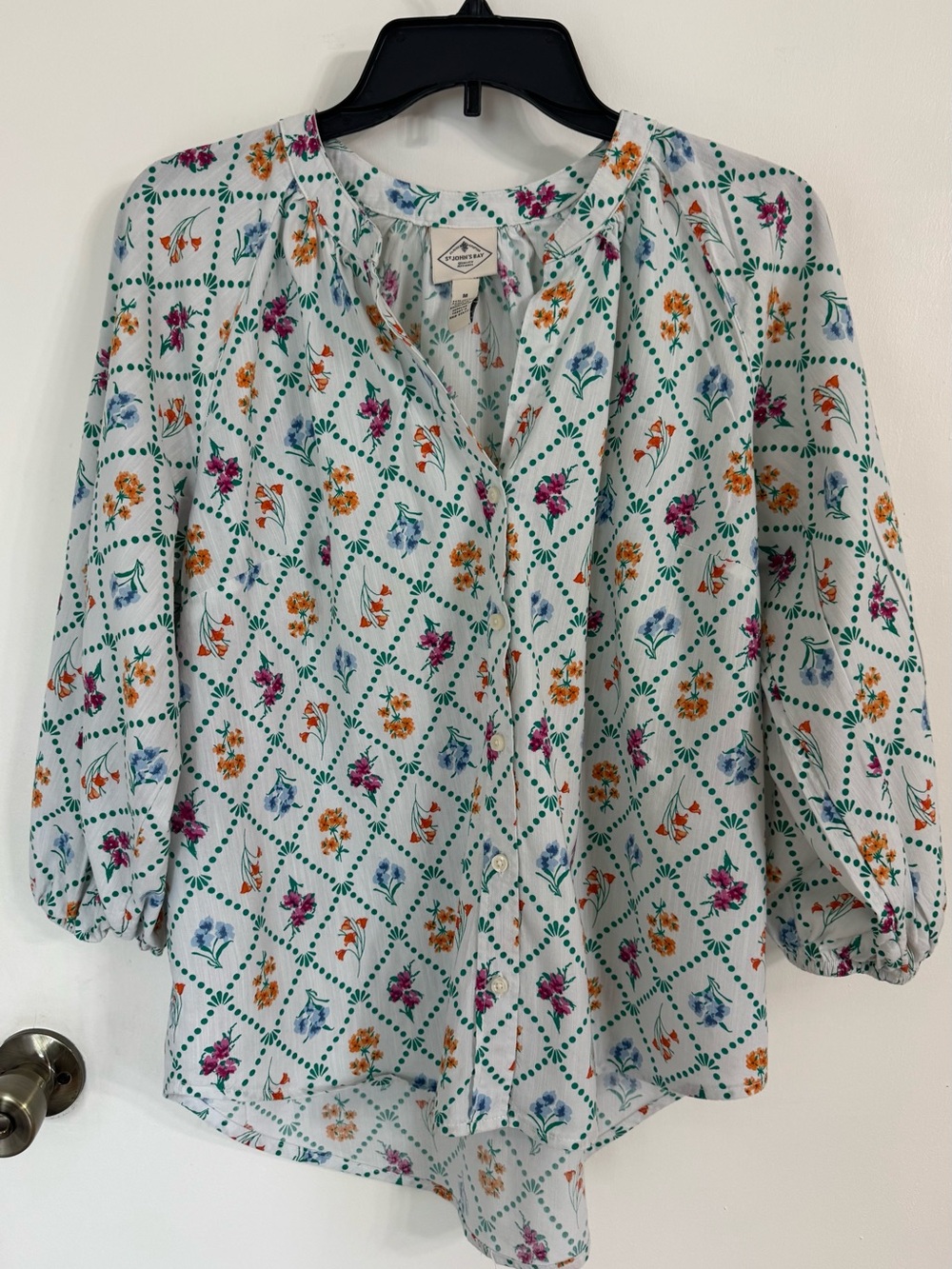 St. John's Bay White Floral Diamond-Print Blouse